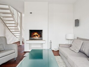 Fernseher, Kamin