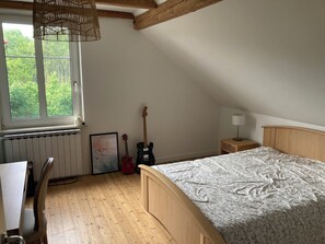 4 Schlafzimmer, Bügeleisen/Bügelbrett, WLAN, Bettwäsche