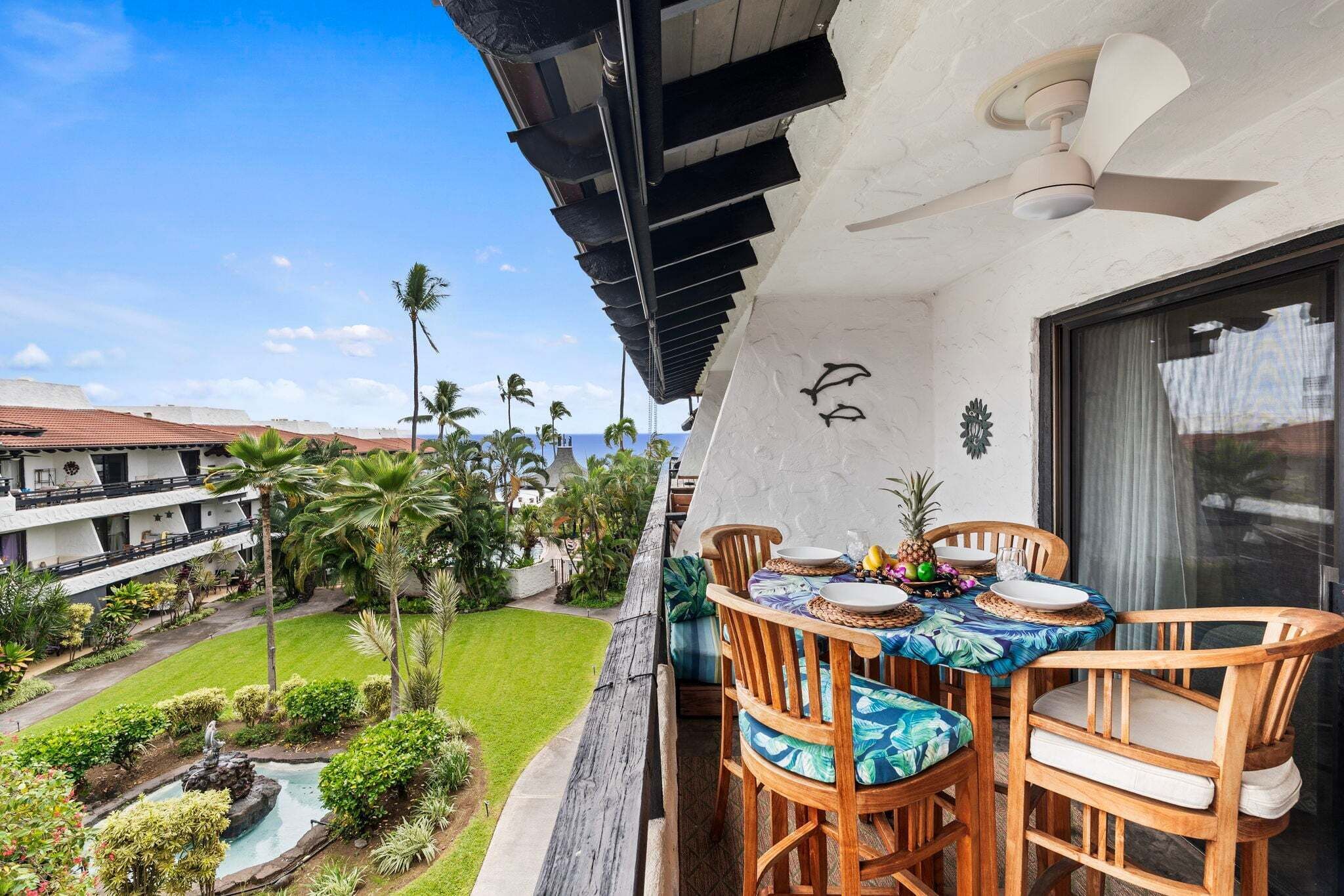 Appart'hôtel, 1 très grand lit et 1 canapé-lit, véranda (Casa de Emdeko 321) | Restauration extérieure