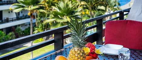 Condo, 1 trĂšs grand lit et 1 canapĂ©-lit, lanai, vue partielle sur l'ocĂ©an (Casa de Emdeko 321) | Terrain de lâhĂ©bergement