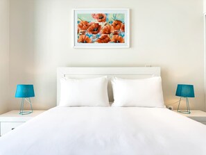 Iron/ironing board, WiFi, bed sheets