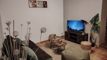 TV connectée, cheminée, jeux vidéo