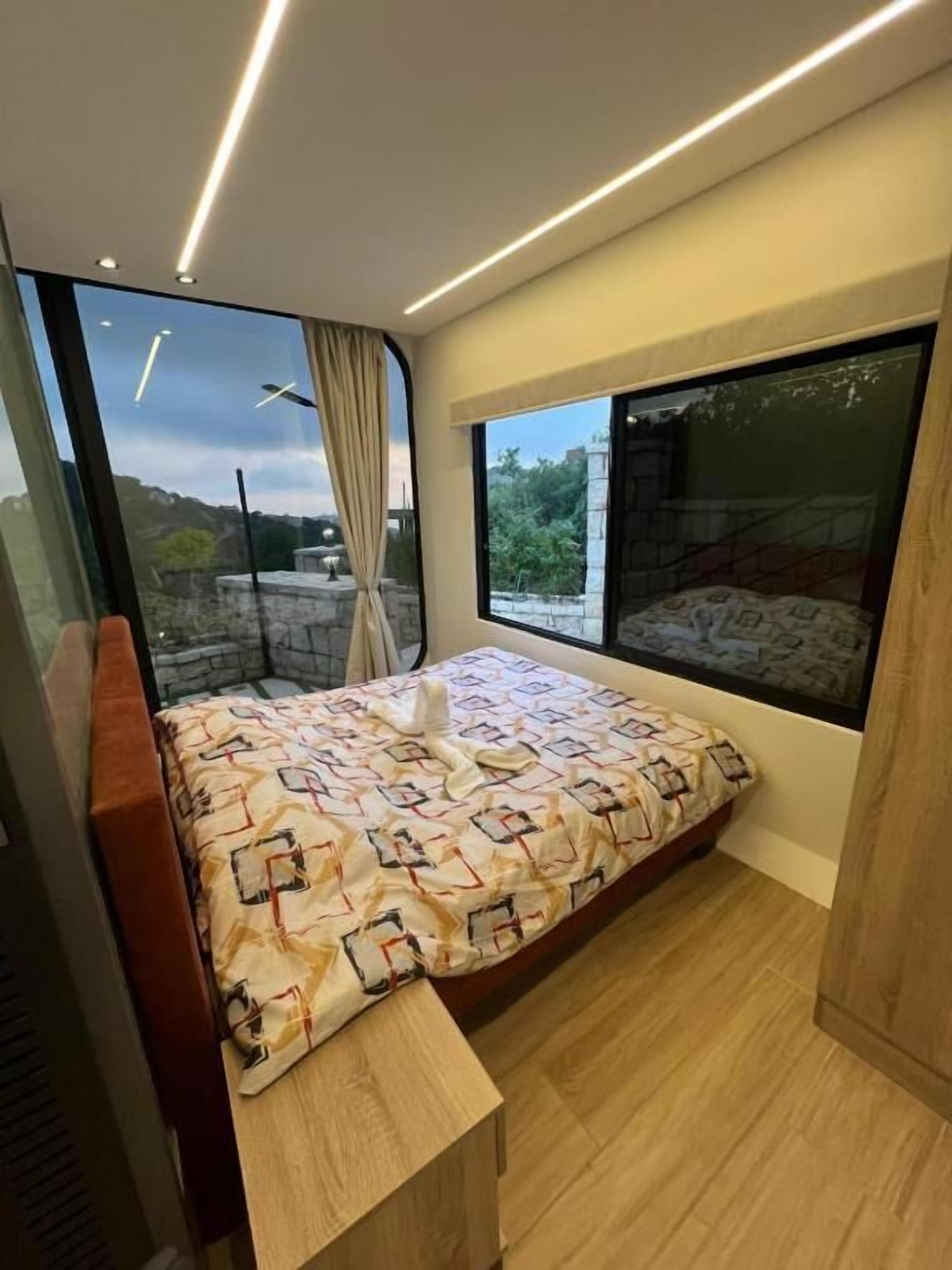 Double Room, Mountain View | Laptop workspace, free WiFi