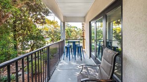 Leilighet, 2 queensize-senger, balkong, hageutsikt (Hidden Lake Condominiums 314) | Overnattingsstedets uteområder