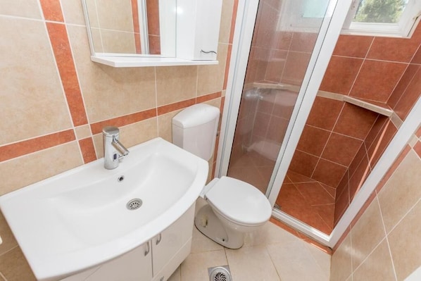 apartman, 3 hálószobával, dohányzó | Fürdőszoba