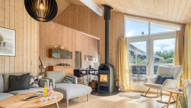 Fernseher, Kamin