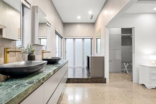 Apartment | Bathroom