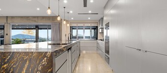 Striking Luxury Home With Garden & BBQ