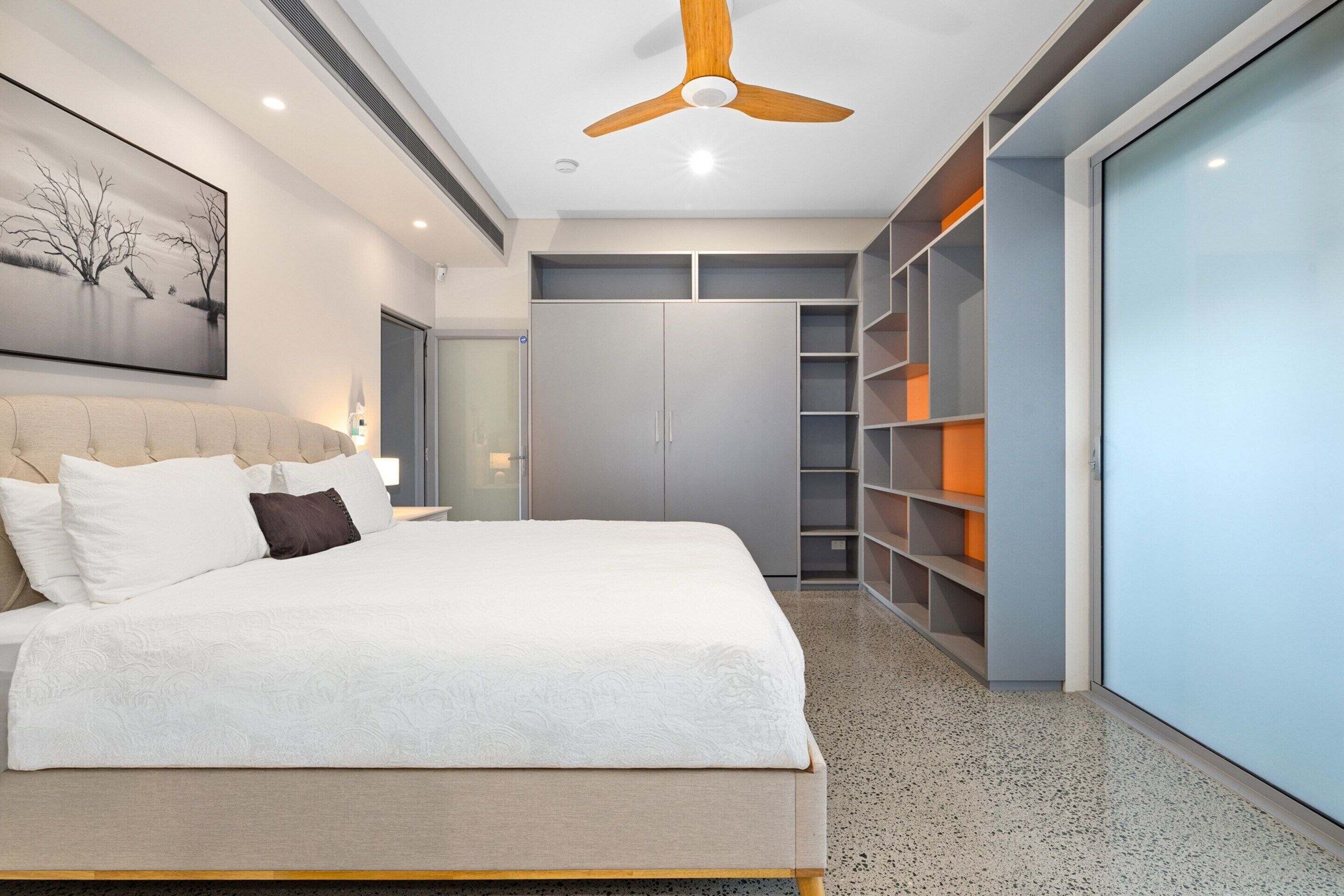 Apartment | 5 bedrooms, laptop workspace, bed sheets