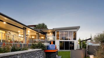 Apartment | Reception