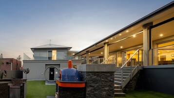 Apartment | Reception