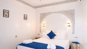 Deluxe Double Room | In-room safe, iron/ironing board, free WiFi