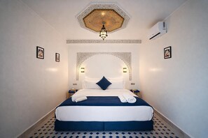 Deluxe Double Room | In-room safe, iron/ironing board, free WiFi - Riad el fassi charme authentique  (Marrakech)