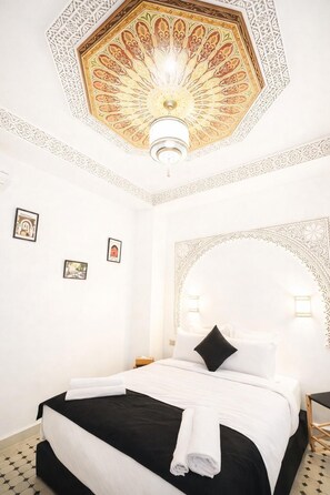 In-room safe, iron/ironing board, free WiFi - Riad el fassi charme authentique  (Marrakech)