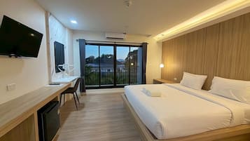 Superior Double Room Single Use, Balcony, Courtyard View | Desk, free WiFi