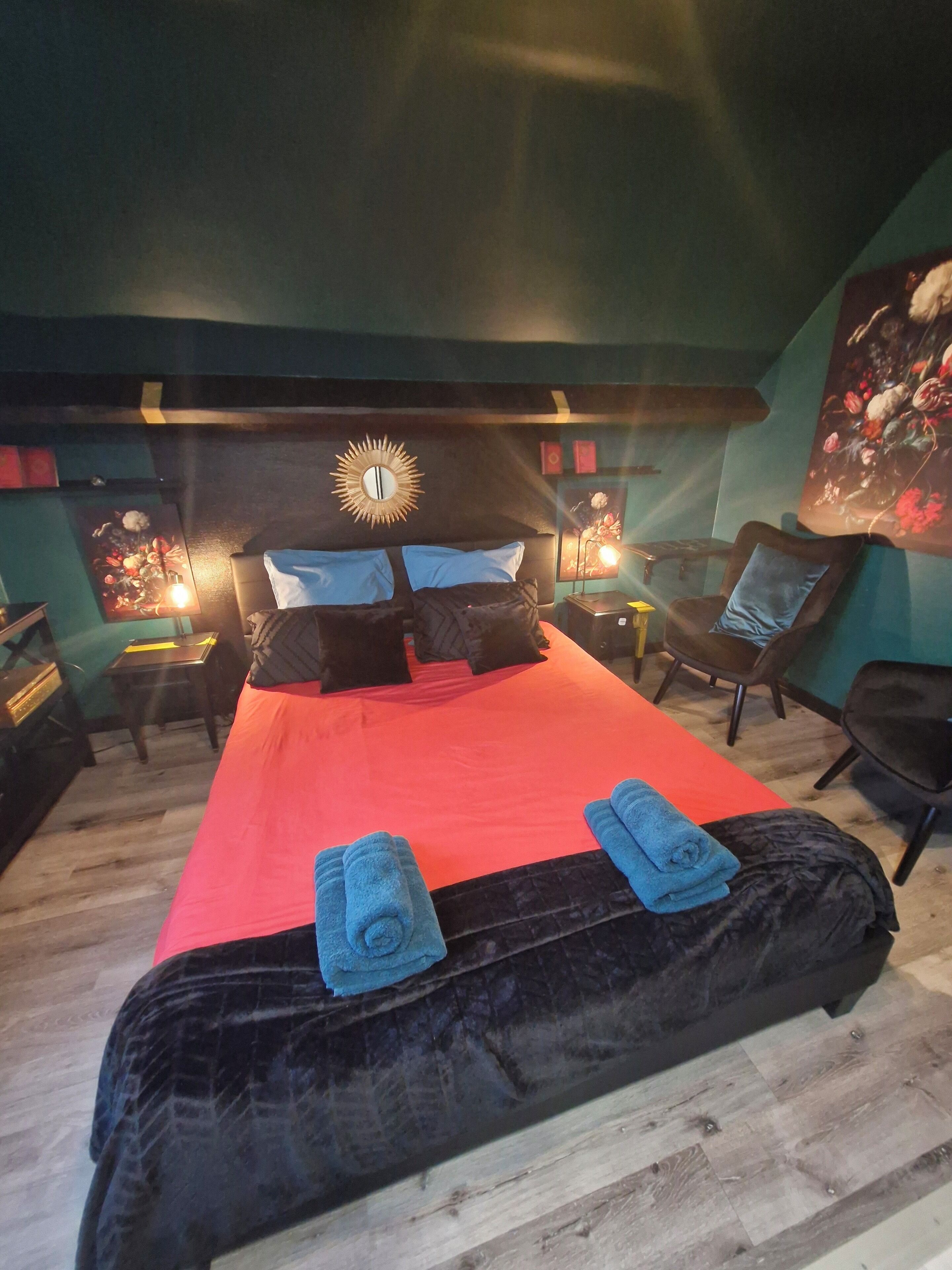 Chambre Double Confort, vue jardin | Bureau, espace de travail pour ordinateur portable