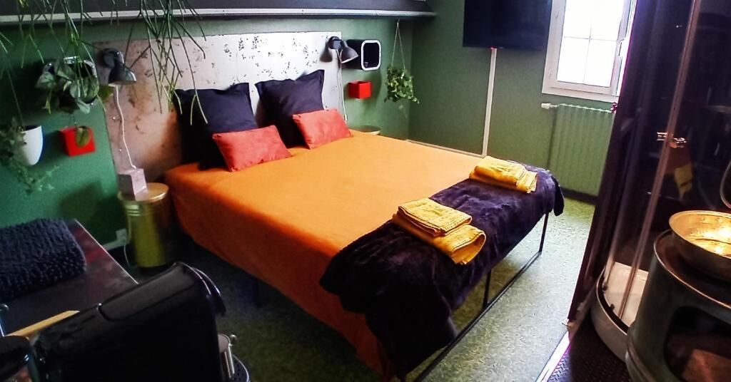 Chambre Double Confort, vue jardin | Bureau, espace de travail pour ordinateur portable