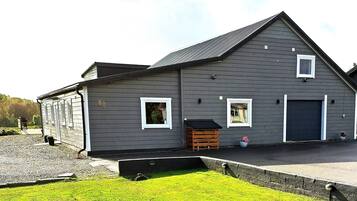 House, 4 Bedrooms, Accessible, Smoking | Exterior