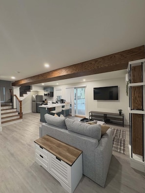 TV - Historic Barn Conversion | Downtown Yarmouth | King Bed (Yarmouth)