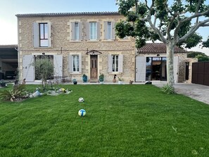 Exterior - VILLA PROVENCALE (Salon-de-Provence)