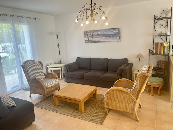 Living area - Holiday rental Île d'Oléron 3*** – Saint Georges d’Oléron (Saint-Georges-d'Oléron)