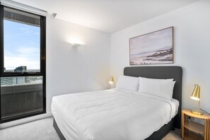 Apartment | 2 bedrooms, bed sheets - Stylish Two-bed Retreat in Central Melbourne (Melbourne)