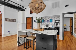 Fridge, microwave, stovetop, coffee/tea maker - Refined Historic 2BR/1BA Suite in Prime Downtown Wilmington (Wilmington)