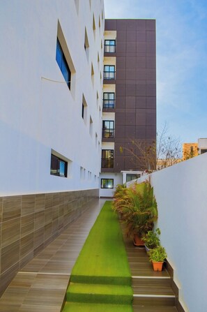 Enceinte de lâhĂ©bergement