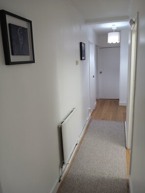 Interior - Cosy 2 bedroom Family size Apartment 7 minutes walk from Elms park Train station (Hornchurch)
