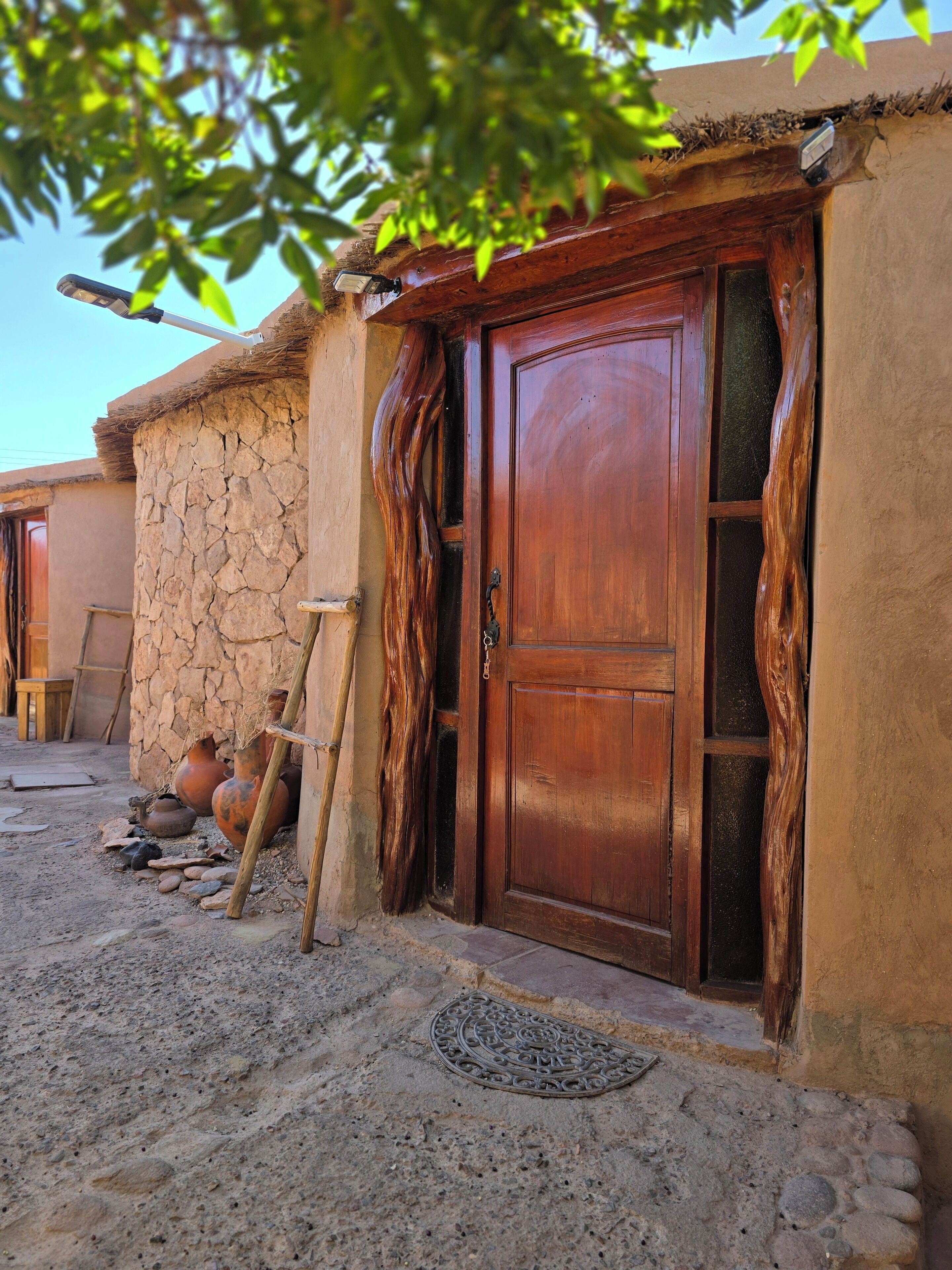 Design bungalow, uitzicht op de binnenplaats | Details aan de buitenkant
