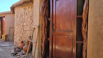 Design bungalow, uitzicht op de binnenplaats | Details aan de buitenkant