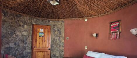 Design Bungalow, Courtyard View | Free WiFi