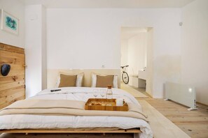 1 bedroom, iron/ironing board, Internet, bed sheets - Studio in Malasaña (Madrid)