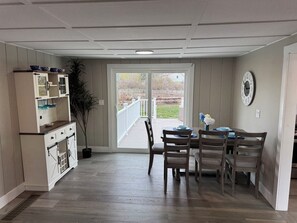 Dining - 4-bedroom Coastal Cape Retreat Near Monument Beach (Bourne)