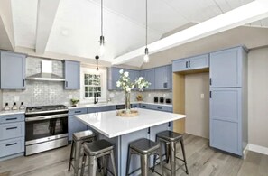 Private kitchen - 4-bedroom Coastal Cape Retreat Near Monument Beach (Bourne)