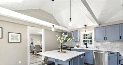 4-bedroom Coastal Cape Retreat Near Monument Beach