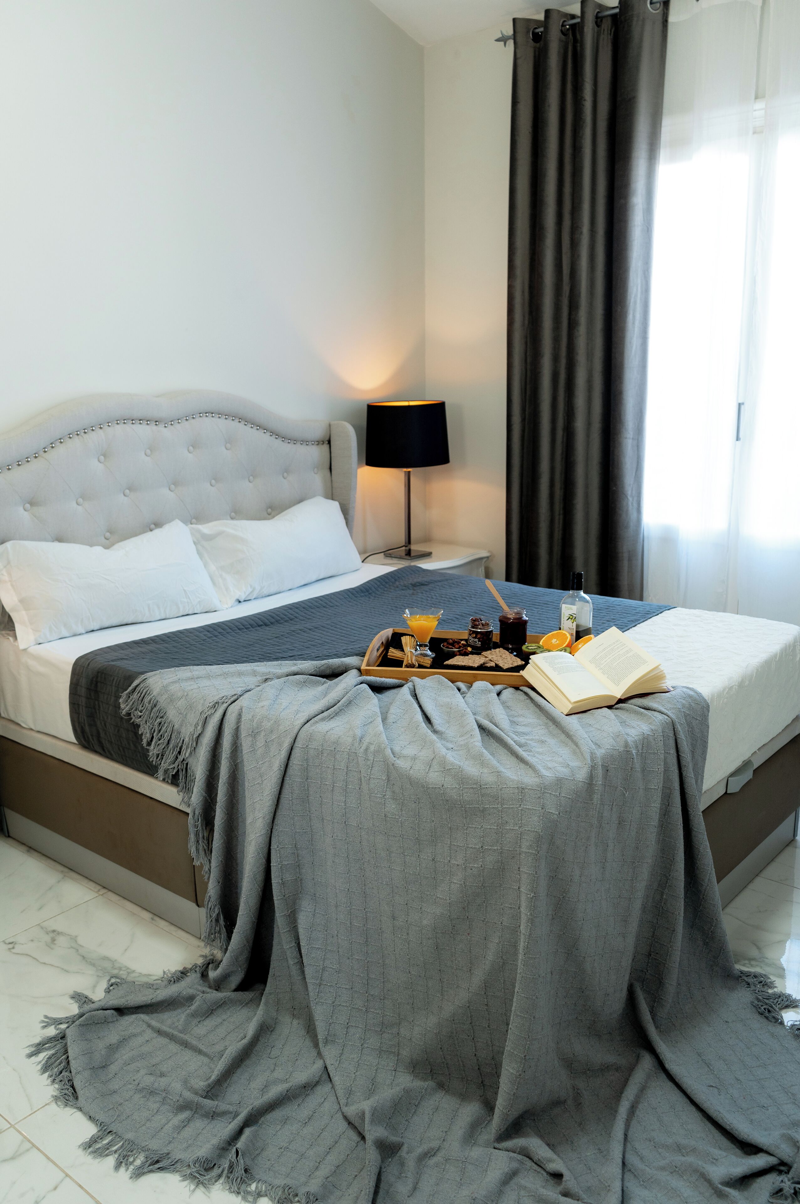 Iron/ironing board, Internet, bed sheets