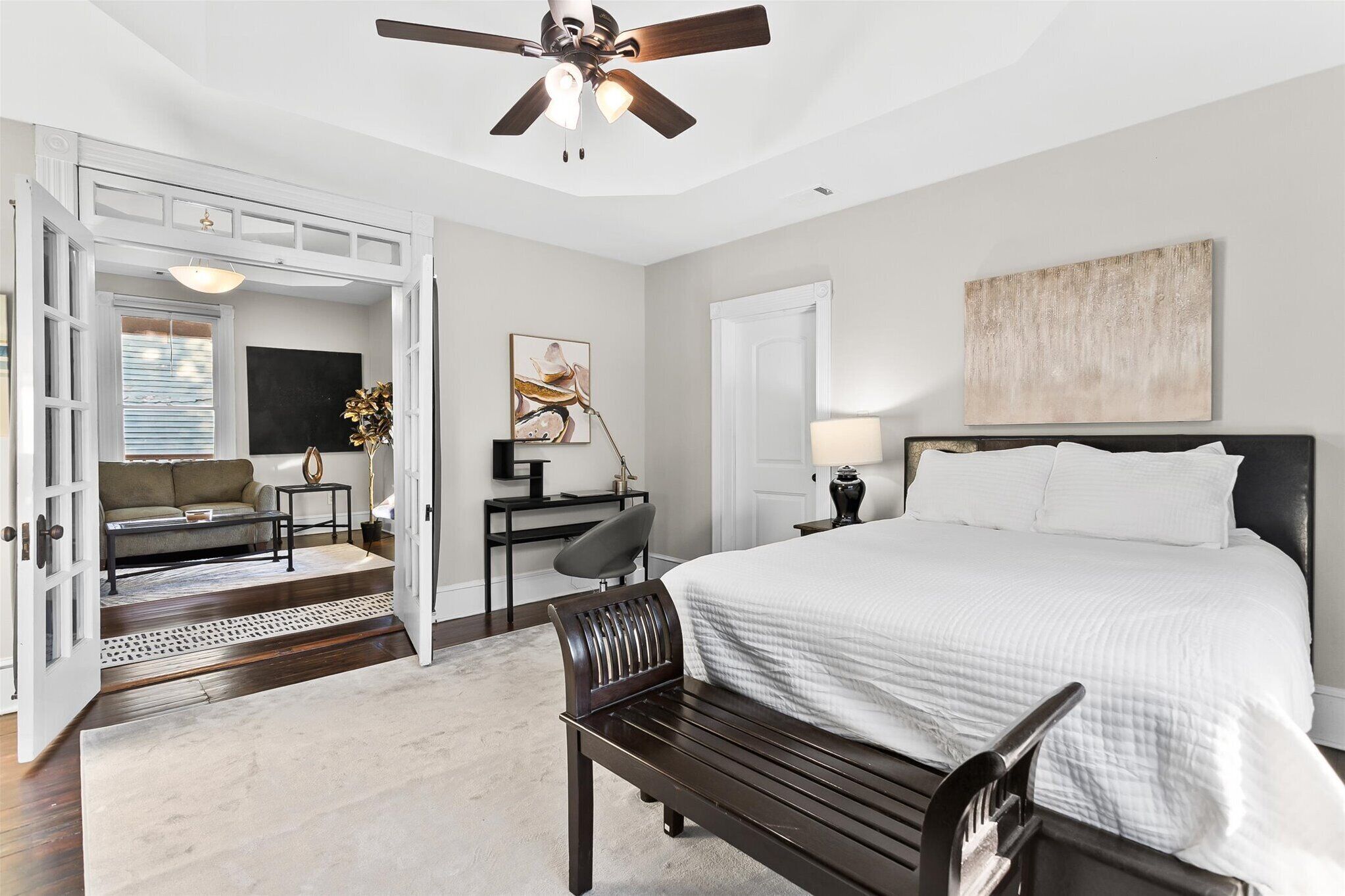 3 chambres, fer et planche à repasser, Wi-Fi, draps fournis