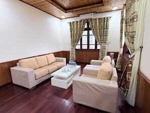 Deluxe-Doppelzimmer, Strandblick | Wohnbereich