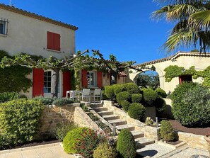 Exterior - Charming family home with heated pool in the Gard (Méjannes Lès Alès)