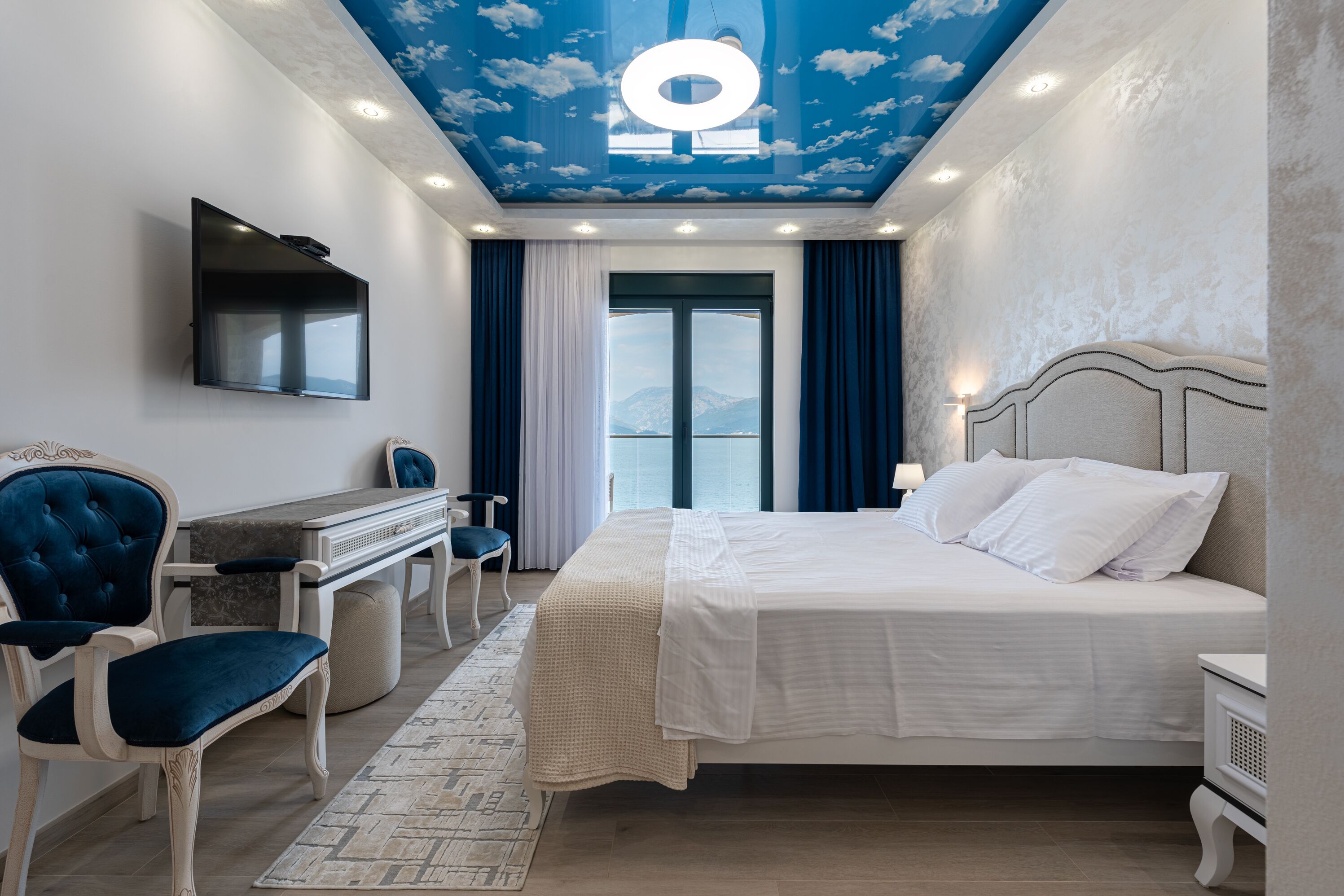3 chambres, fer et planche à repasser, Wi-Fi, draps fournis