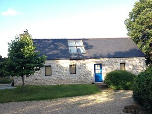 Exterior - Charming house in the heart of nature, 5kms from Quimper, (Quimper)