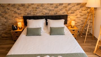 Premium bedding, blackout curtains, free WiFi, bed sheets