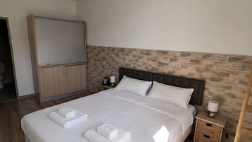 Premium bedding, blackout drapes, free WiFi, bed sheets