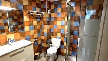 Estudio Confort, vista a la montaña | Baño