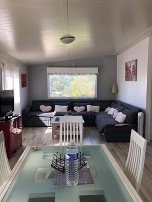 TV - Country house with a change of scenery (Velet)