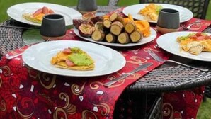 Ảnh chưa phân loại, 2 trong số 130 ảnh, nút