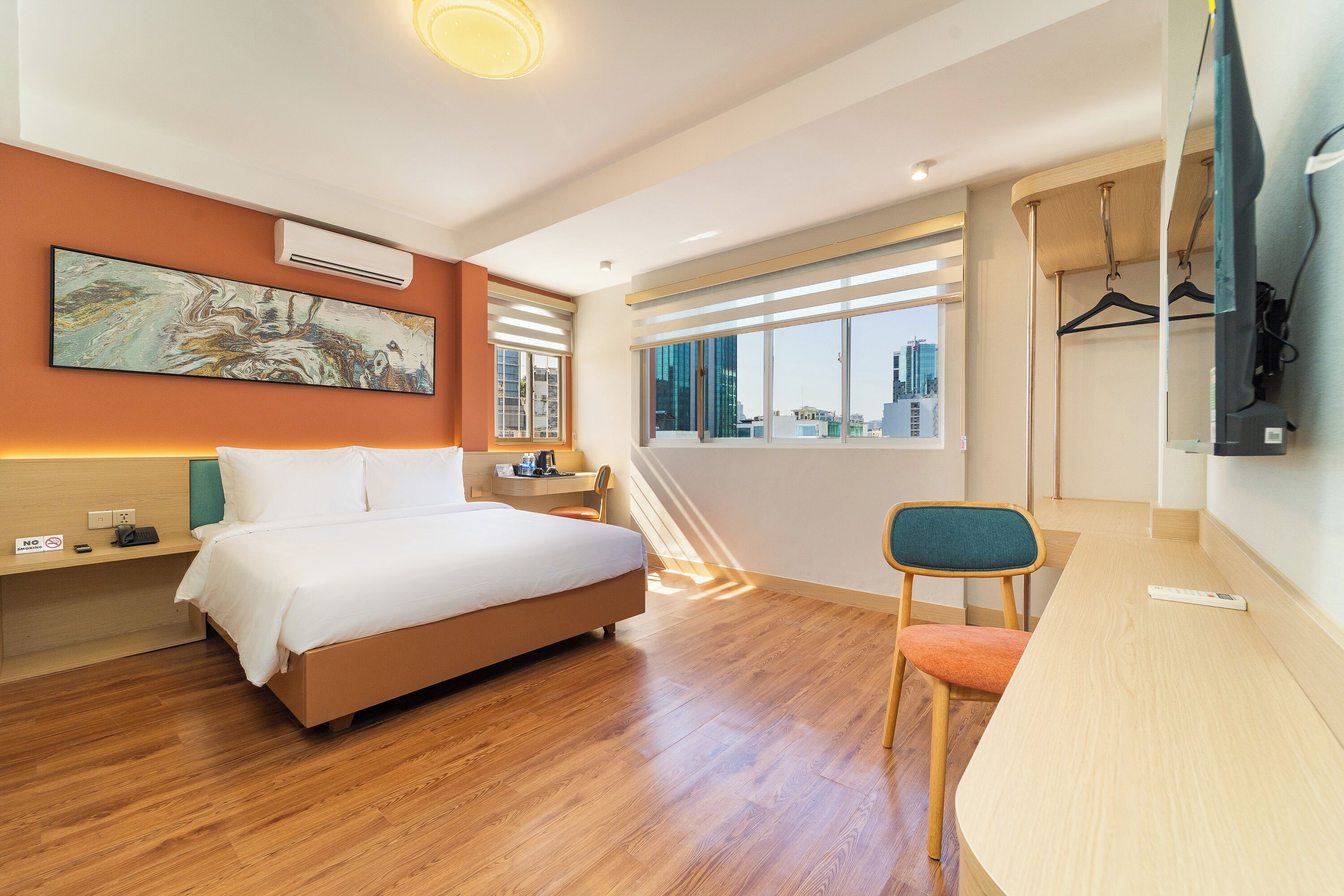 Deluxe Double Room, 1 Double Bed, City View | Minibar, free WiFi