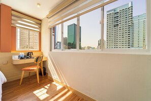 Habitación Deluxe doble, 1 cama doble, vistas a la ciudad | Wifi gratis y ropa de cama