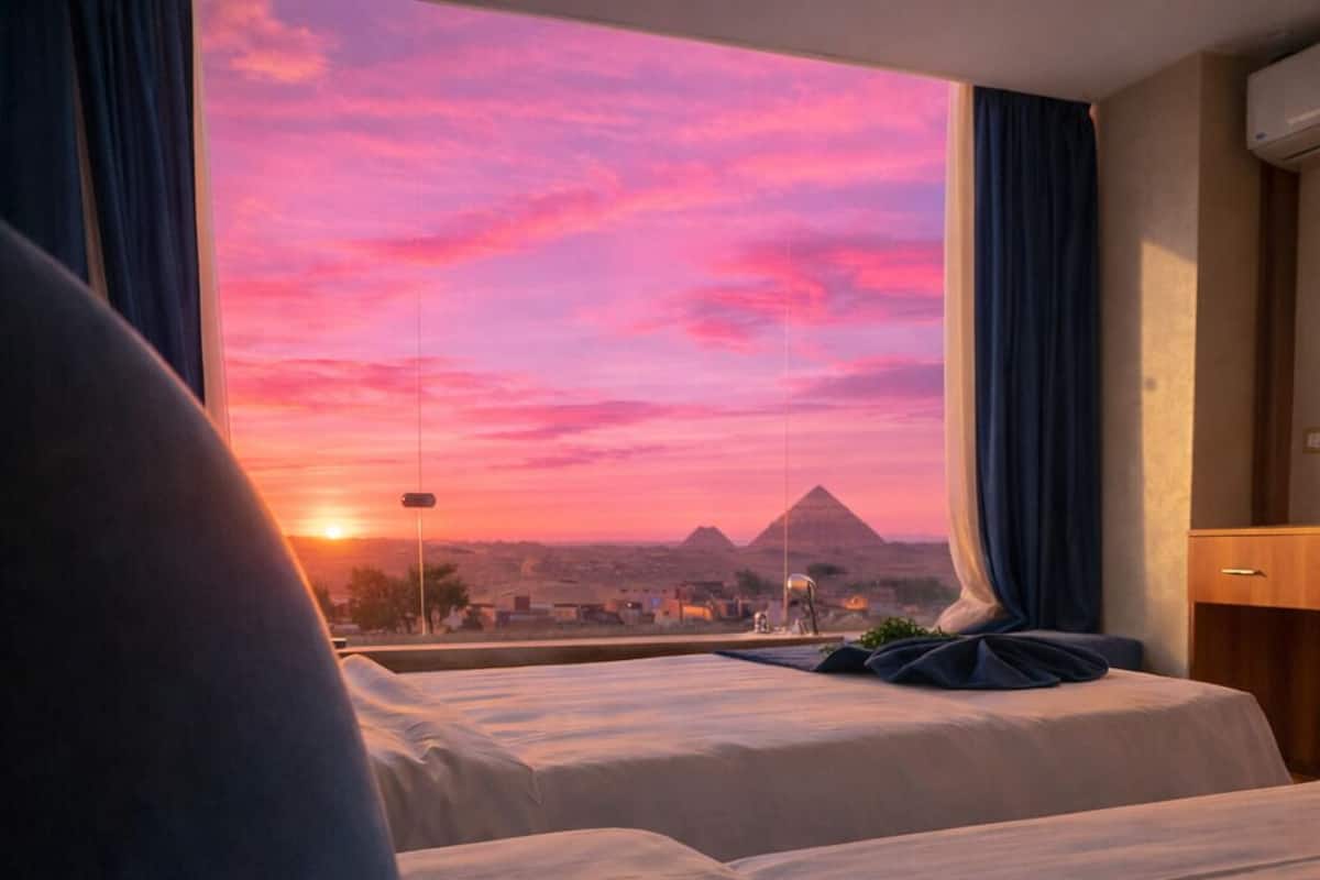 In-room safe, soundproofing, iron/ironing board, free WiFi